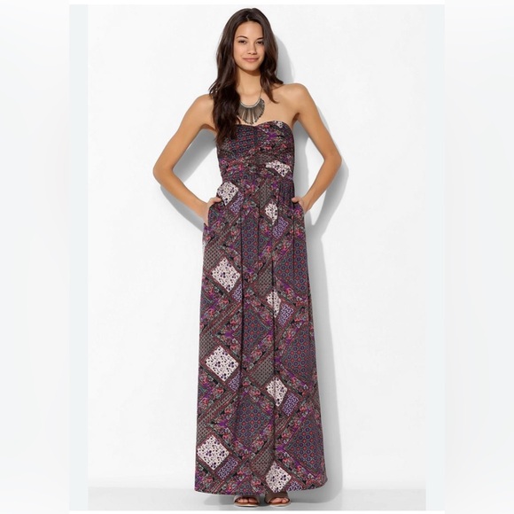 Band of Gypsies Dresses & Skirts - Band of Gypsies Strapless Purple Paisley Boho Maxi Dress Size Small‎